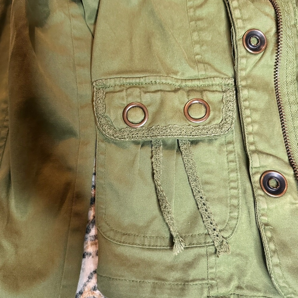 Y2K AMI Olive Green Cargo Utility Jacket Grommet Pockets Juniors Large - Picture 3 of 6